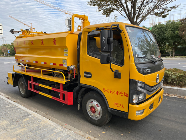 西青清洗吸污车